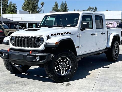 New 2026 Jeep Gladiator Mojave image 2