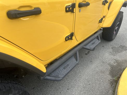 Used 2019 Jeep Wrangler Unlimited Rubicon w/ Cold Weather Group AWD/4WD image 27