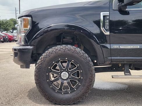 Used 2021 Ford F250 Platinum w/ Tremor Off-Road Package AWD/4WD image 9