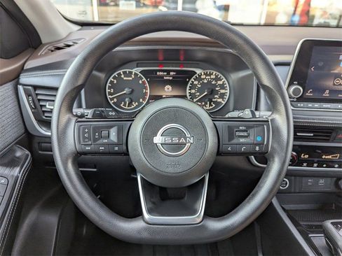 Certified 2023 Nissan Rogue SV image 20