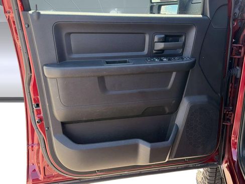 Used 2024 RAM 2500 Tradesman w/ Chrome Appearance Group AWD/4WD image 14