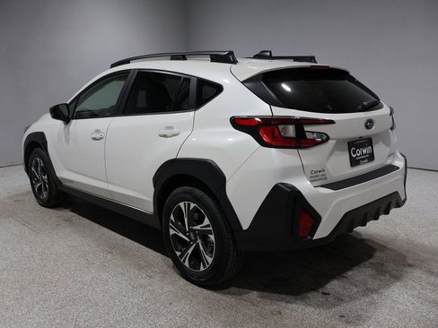 Used 2025 Subaru Crosstrek 2.0i Premium image 4