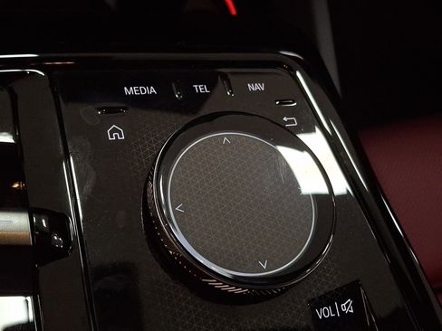 Used 2025 BMW i5 eDrive40i w/ M Sport Package image 20