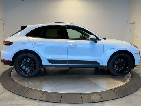 Used 2017 Porsche Macan AWD/4WD image 8