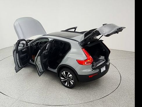 New 2026 Volvo XC40 B5 Plus w/ Climate Package AWD/4WD image 41