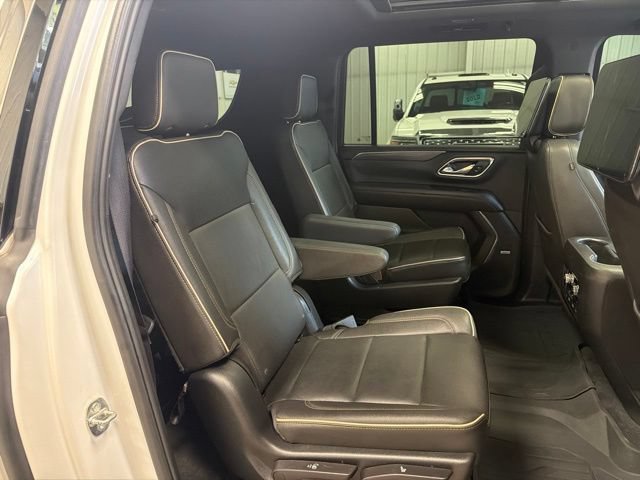 Used 2023 GMC Yukon XL SLT w/ SLT Luxury Package AWD/4WD image 25