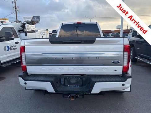 Used 2018 Ford F350 Limited image 9
