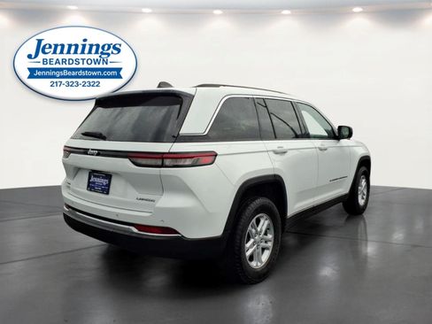 Used 2023 Jeep Grand Cherokee Laredo AWD/4WD image 28