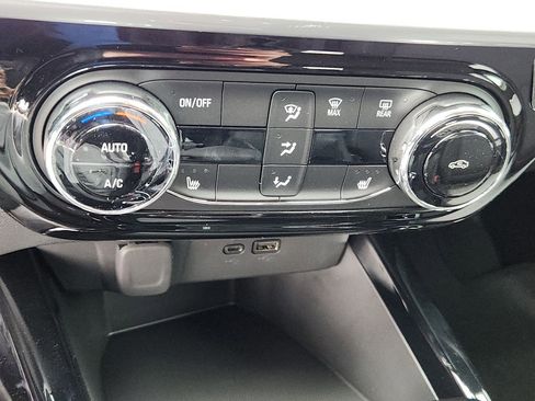 New 2025 Chevrolet Trax LT w/ Driver Confidence Package FWD image 48
