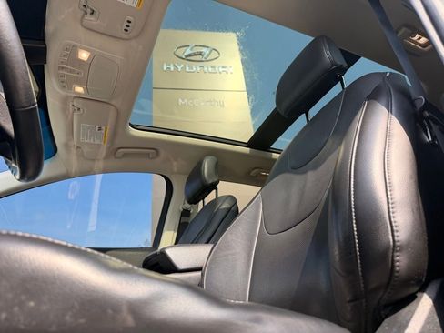 Used 2017 Ford Edge Titanium w/ Equipment Group 302A AWD/4WD image 21