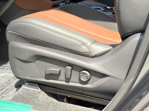 New 2026 Subaru Forester Touring AWD/4WD image 25