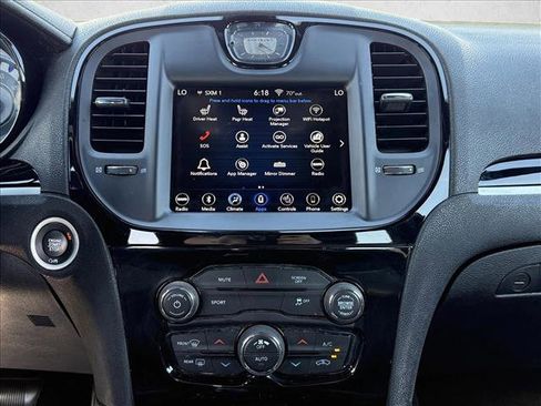 Used 2019 Chrysler 300 S image 17