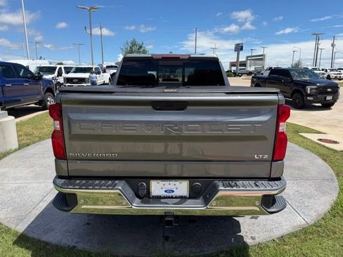 Used 2021 Chevrolet Silverado 1500 LTZ w/ LTZ Convenience Package II RWD image 5