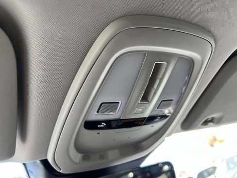 Used 2022 Volvo XC60 B5 Momentum w/ Climate Package image 23