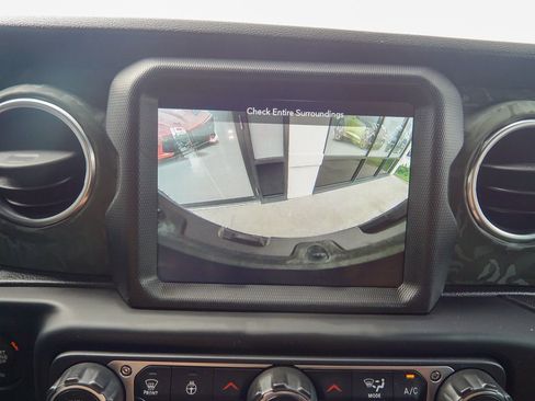 Used 2019 Jeep Wrangler Unlimited Rubicon AWD/4WD image 26
