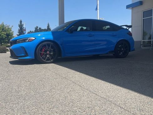 Used 2025 Honda Civic Type R image 1