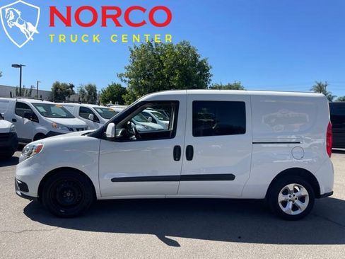 Used 2018 RAM ProMaster City SLT w/ Lights & Wheels Group image 5
