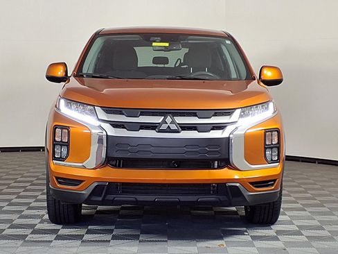 Used 2022 Mitsubishi Outlander Sport ES FWD image 2