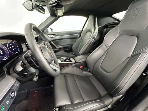 Certified 2025 Porsche 911 Carrera RWD image 5