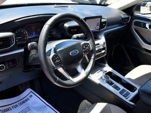Used 2024 Ford Explorer XLT w/ Equipment Group 202A image 8