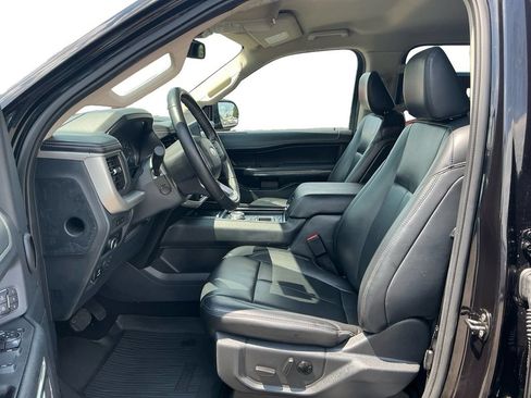 Used 2024 Ford Expedition XLT RWD image 14
