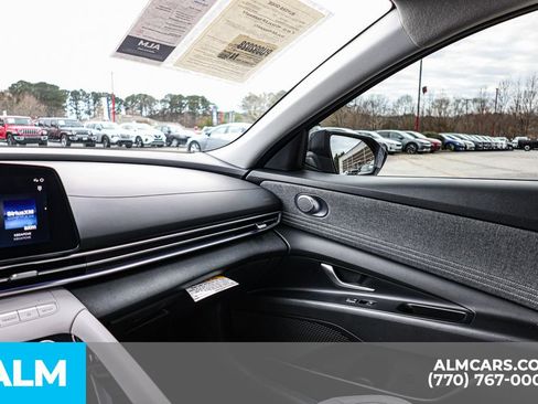 Used 2023 Hyundai Elantra Limited image 49