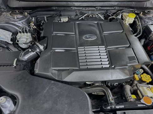 Used 2016 Subaru Outback 3.6R Limited AWD/4WD image 35