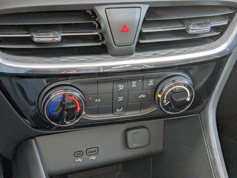 Used 2024 Buick Encore GX Sport Touring image 24