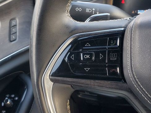 Used 2023 Jeep Grand Cherokee Overland image 20