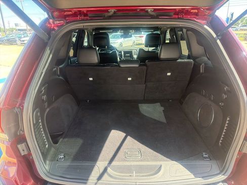 Used 2018 Jeep Grand Cherokee Altitude image 17
