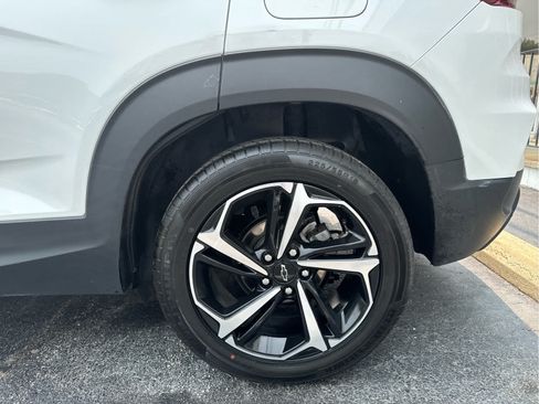 Used 2023 Chevrolet TrailBlazer RS w/ Sun and Liftgate Package AWD/4WD image 20