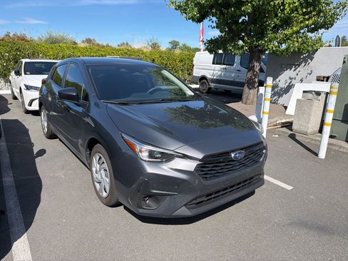 Used 2025 Subaru Impreza 2.0i image 2