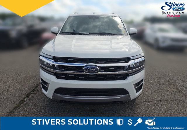 Used 2023 Ford Expedition Limited AWD/4WD image 3
