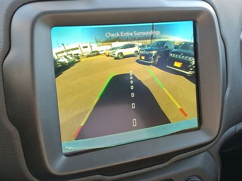 Certified 2022 Jeep Renegade Limited w/ Sun, Sound & Wheels Group image 20