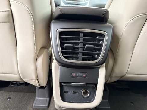 Used 2019 Lincoln Nautilus Select image 16