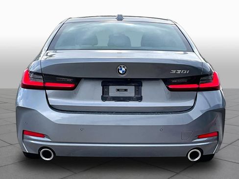 Used 2024 BMW 330i Sedan w/ Convenience Package RWD image 5