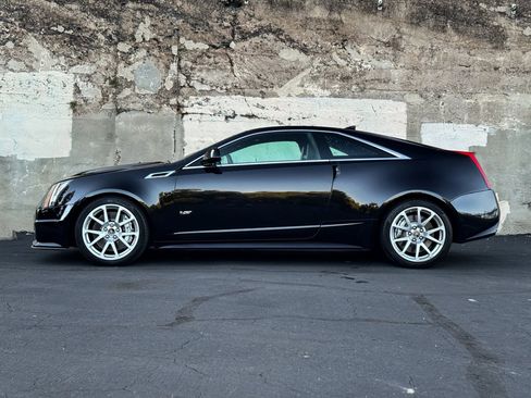 Used 2011 Cadillac CTS V w/ Wood Trim Package RWD image 8
