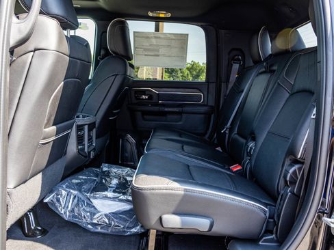 New 2026 RAM 3500 Limited AWD/4WD image 38