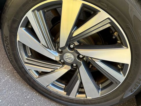 Used 2015 Nissan Murano Platinum w/ Platinum Technology Package image 25