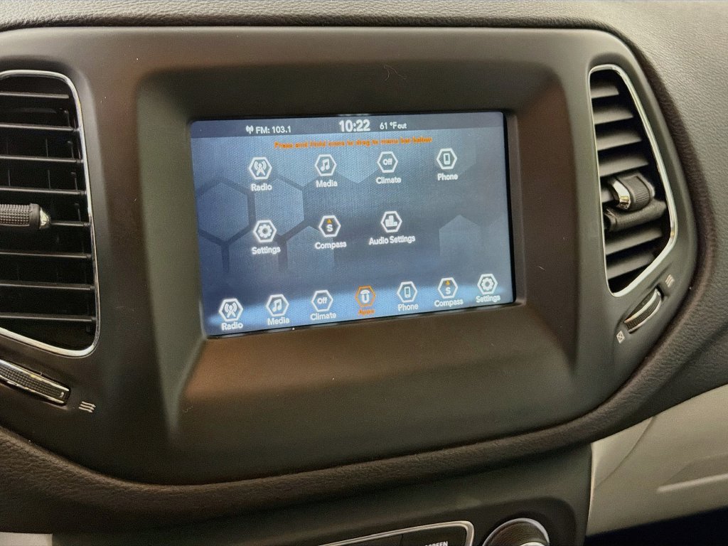 Used 2020 Jeep Compass Latitude FWD image 32