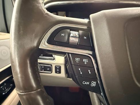 Used 2019 Lincoln Navigator L Reserve image 26