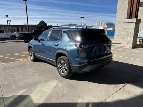 Used 2025 Chevrolet Equinox LT w/ Convenience Package II image 6