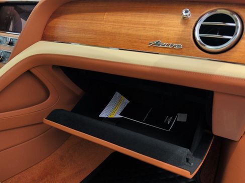 New 2026 Bentley Bentayga Extended Wheelbase AWD/4WD image 44