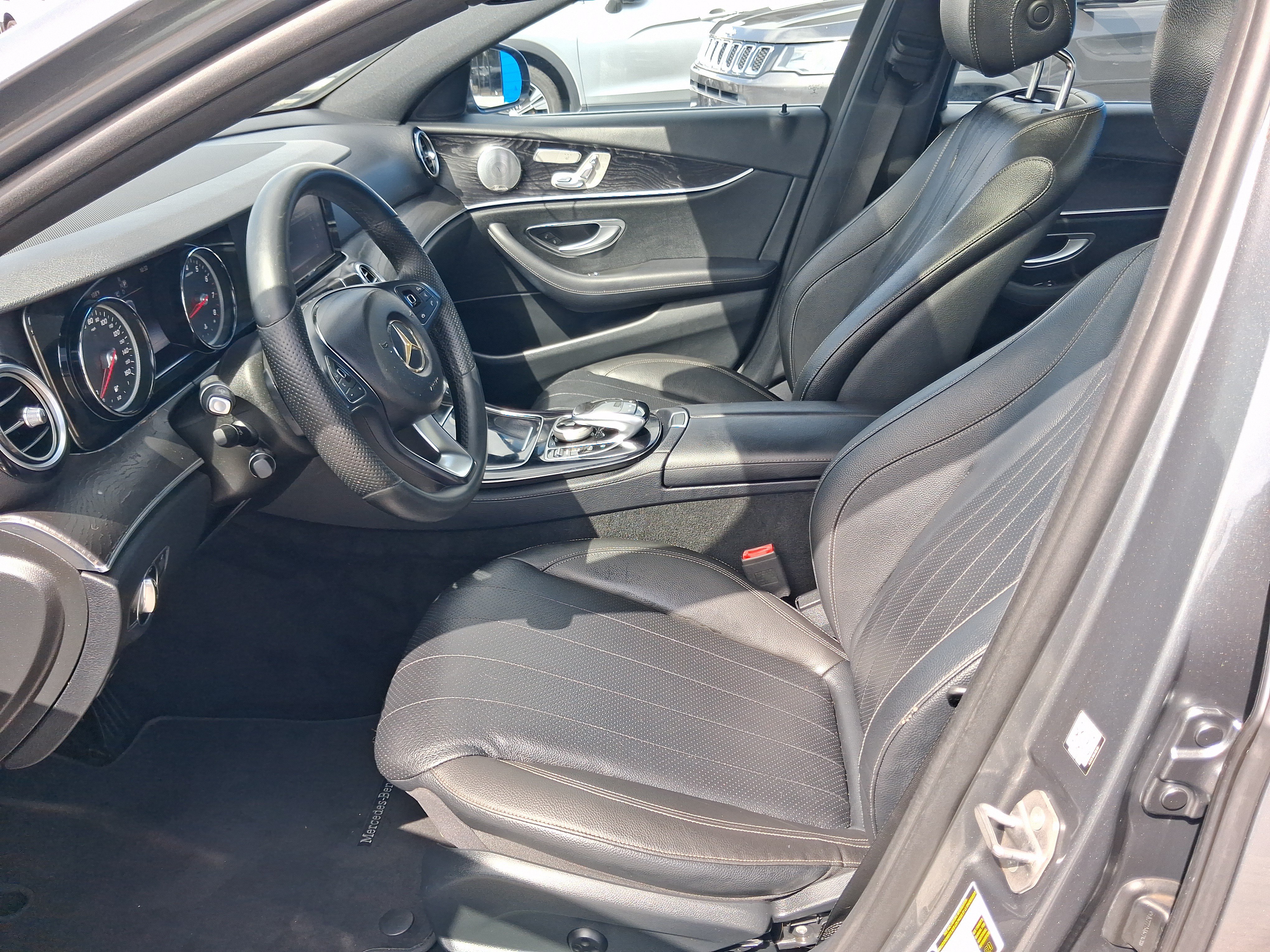 Used 2017 Mercedes-Benz E 300 image 10