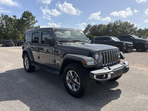 Used 2021 Jeep Wrangler Unlimited Sahara w/ Safety Group AWD/4WD image 8