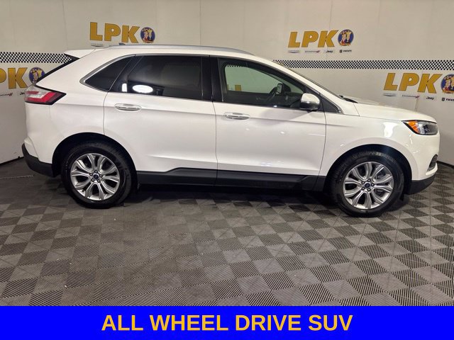 Used 2022 Ford Edge Titanium w/ Equipment Group 301A AWD/4WD image 2