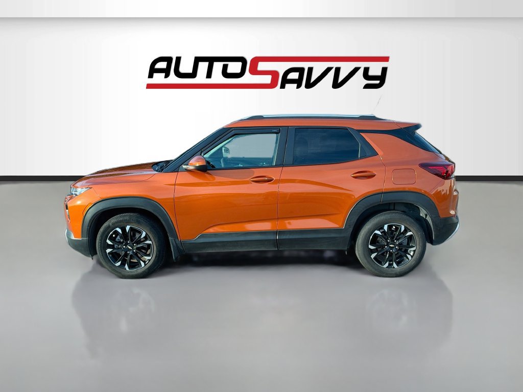 Used 2023 Chevrolet TrailBlazer LT w/ Convenience Package FWD image 3