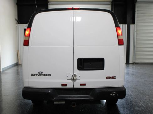 Used 2008 GMC Savana 2500 Extended RWD image 5
