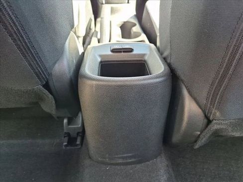 Used 2017 Nissan Versa SV FWD image 15