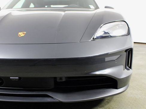 New 2025 Porsche Taycan image 12